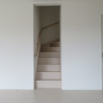 リビング階段、手すり付き(リビング)