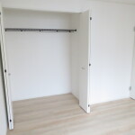 2階洋室　(洋室)