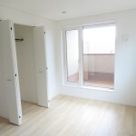 バルコニーに出入りできる2階洋室 (洋室) バルコニーに出入りできる2階洋室 (洋室)